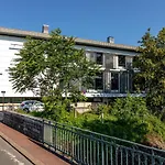 Les Jardins De St Cloud アパートホテル 4*
