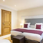Les Jardins De St Cloud アパートホテル 4*