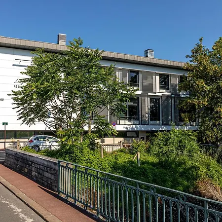 Les Jardins De St Cloud Aparthotel 3*