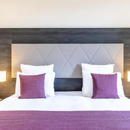 Apart Otel Les Jardins De St Cloud 4*