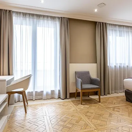 Les Jardins De St Cloud Apart Otel Saint-Cloud