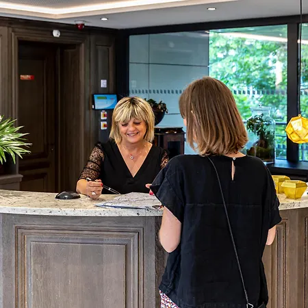 Les Jardins De St Cloud