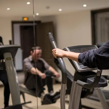 Les Jardins De St Cloud Apart Otel