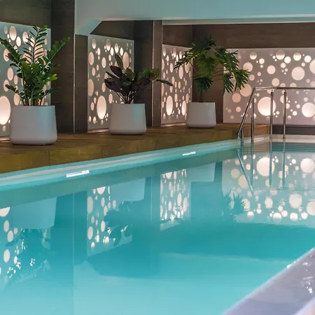 Aparthotel Les Jardins De St Cloud Saint-Cloud