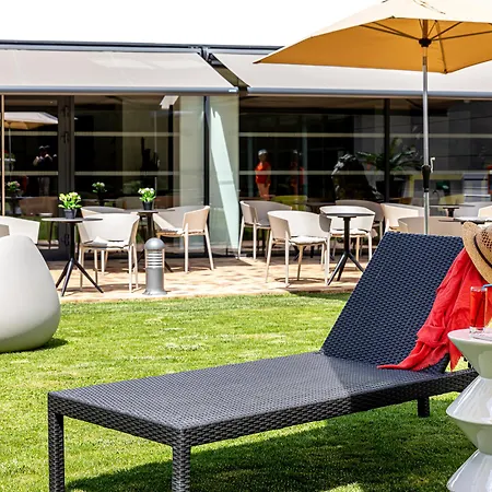 Les Jardins De St Cloud 4*