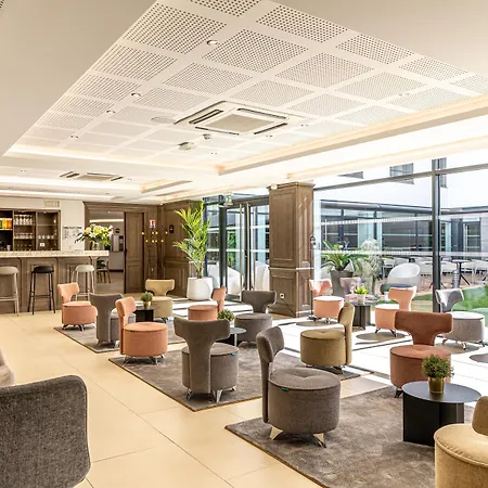 Les Jardins De St Cloud 4*