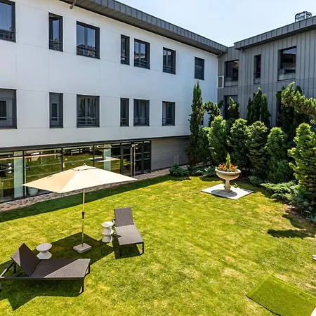 Les Jardins De St Cloud 4*