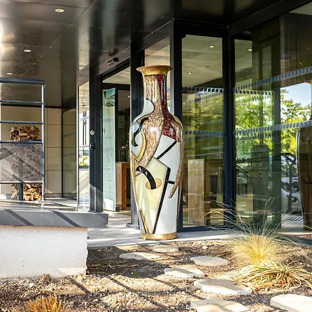 Aparthotel Les Jardins De St Cloud