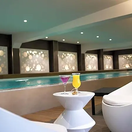 מלון דירות Les Jardins De St Cloud 4*