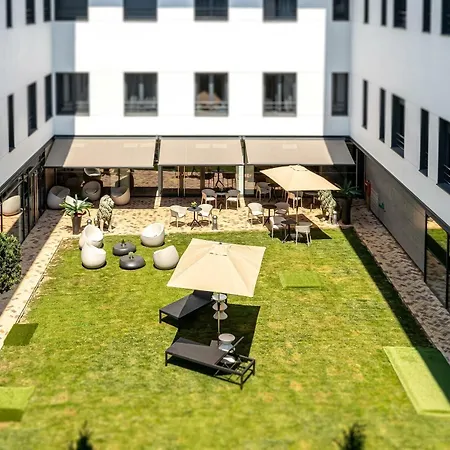 Appart hôtel Les Jardins De St Cloud 4*