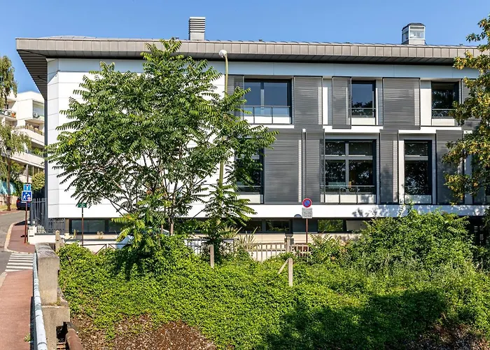 아파트호텔 Les Jardins De St Cloud