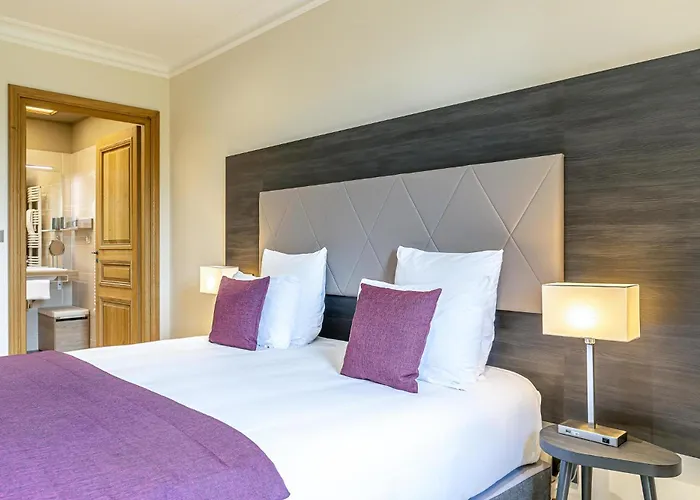 Les Jardins De St Cloud 4*