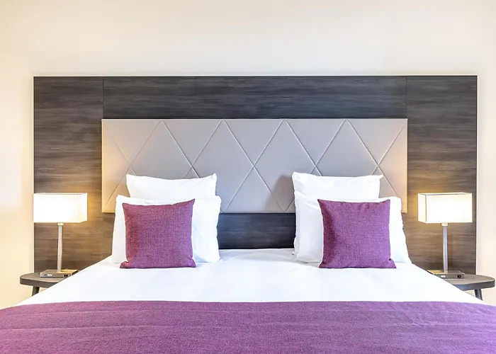 아파트호텔 Les Jardins De St Cloud 4*