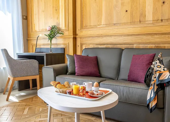 Les Jardins De St Cloud 아파트호텔 생클루