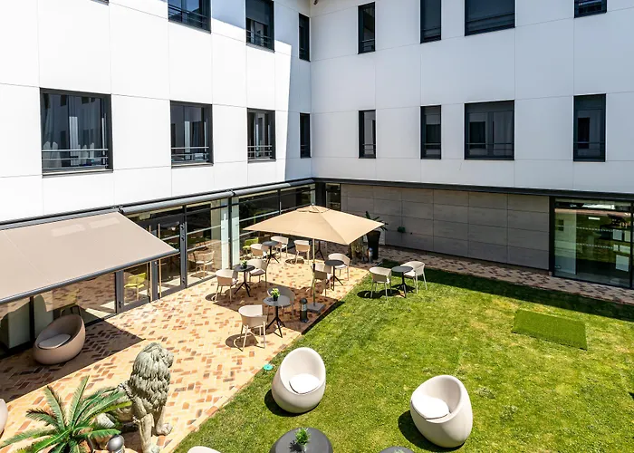 Les Jardins De St Cloud