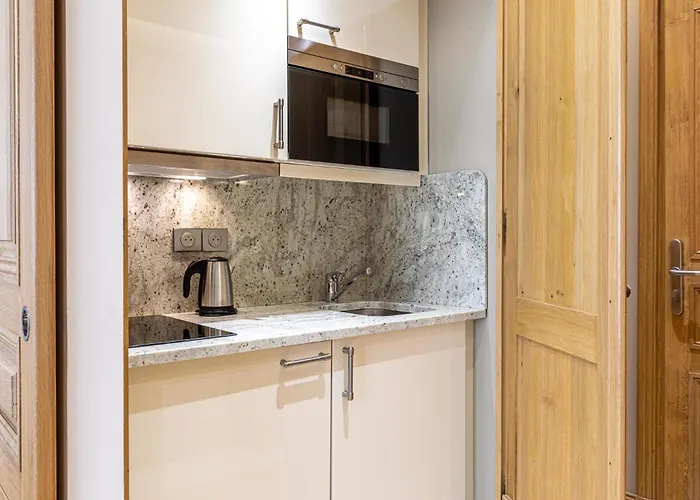 Les Jardins De St Cloud 아파트호텔 4*