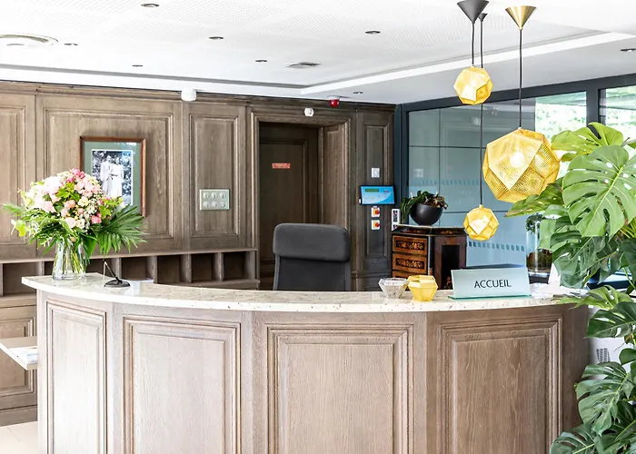 Les Jardins De St Cloud 4* 생클루