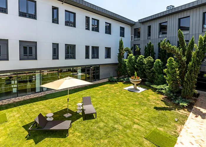 Les Jardins De St Cloud 4*