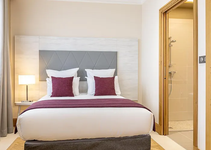 Les Jardins De St Cloud 아파트호텔 생클루