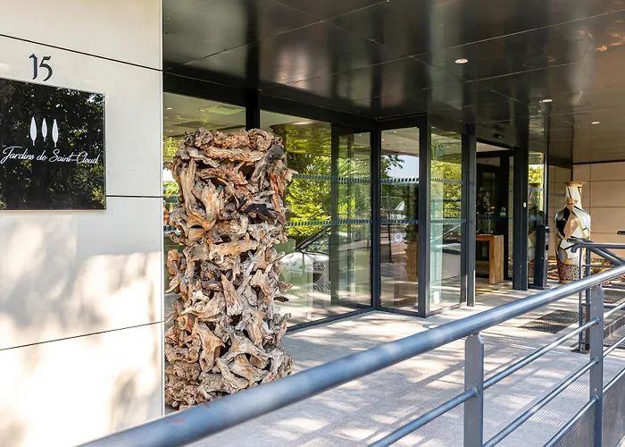 Les Jardins De St Cloud