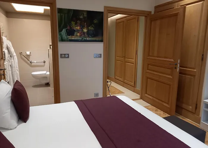 Les Jardins De St Cloud 4* 생클루